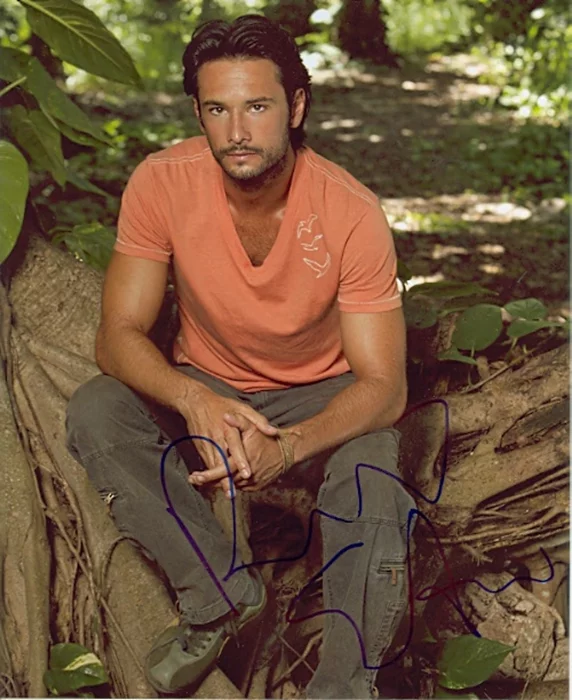 Rodrigo Santoro autograph