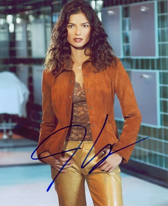 Jill Hennessy autograph