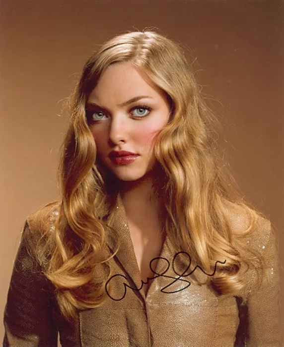Amanda Seyfried autograph