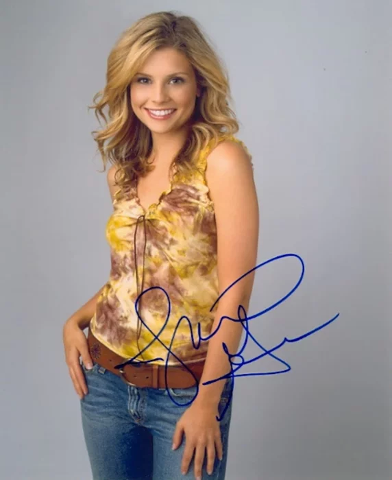 Joanna Garcia autograph