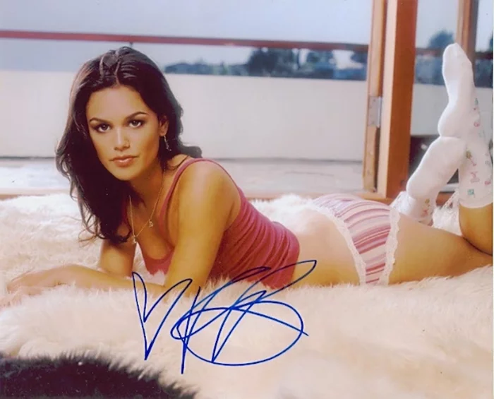 Rachel Bilson autograph