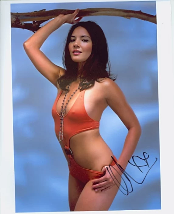 Olivia Munn autograph