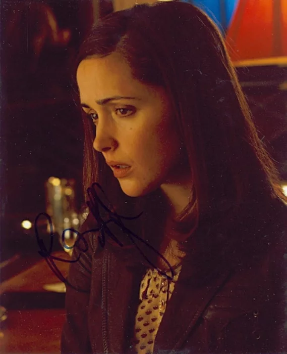 Rose Byrne autograph