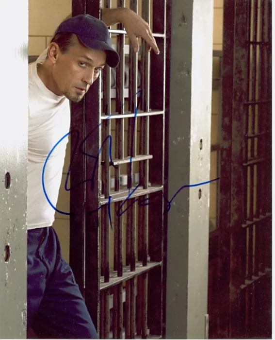 Robert Knepper autograph