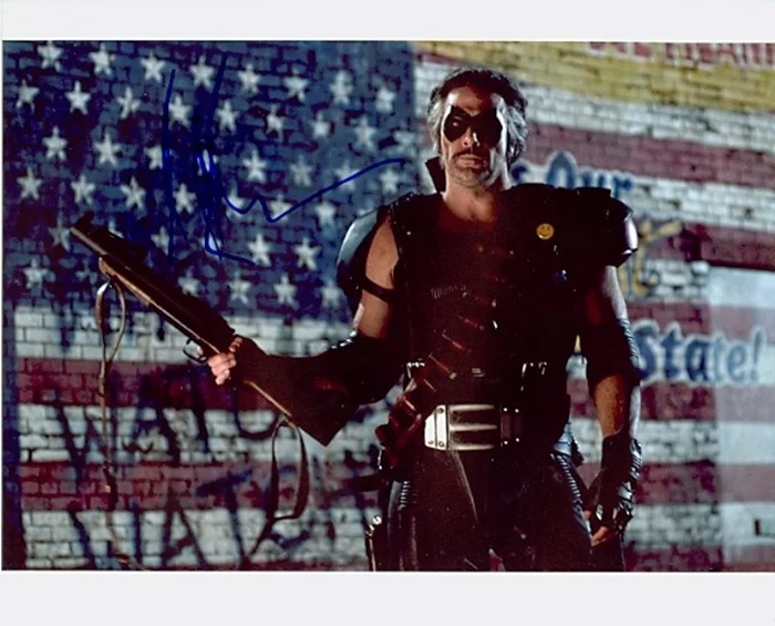 Jeffrey Dean Morgan autograph