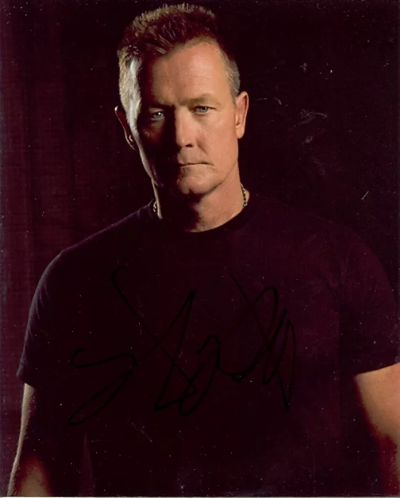 Robert Patrick autograph