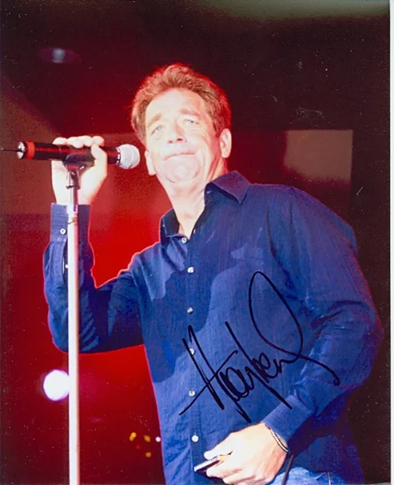 Huey Lewis autograph