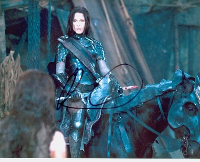 Rhona Mitra autograph