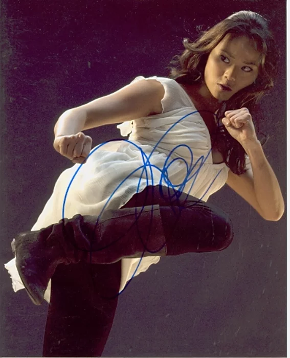 Jamie Chung autograph