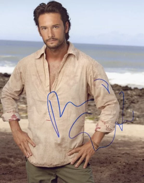 Rodrigo Santoro autograph