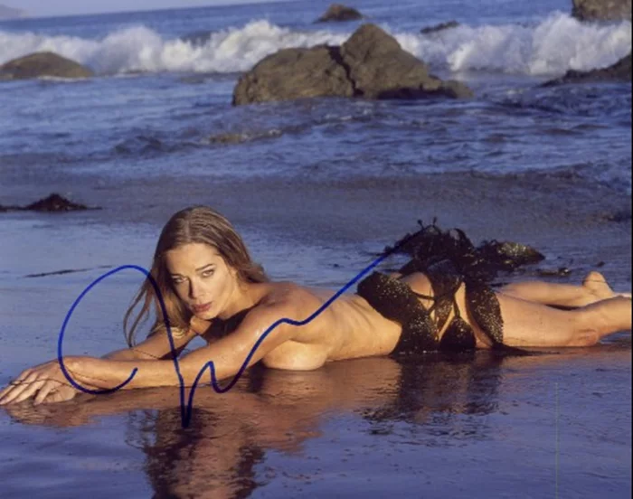 Jennifer Gareis autograph