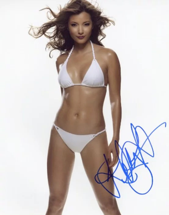 Kelly Hu autograph