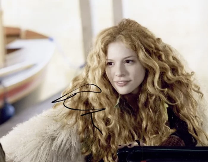 Rachelle Lefevre autograph