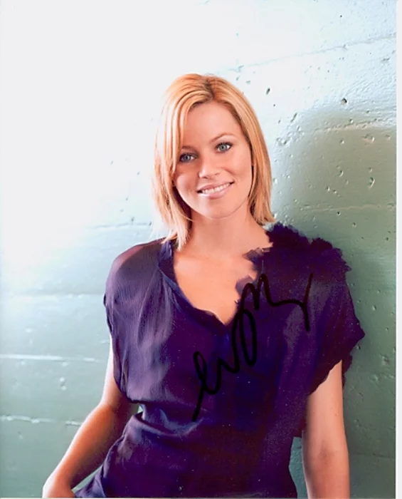Elizabeth Banks autograph