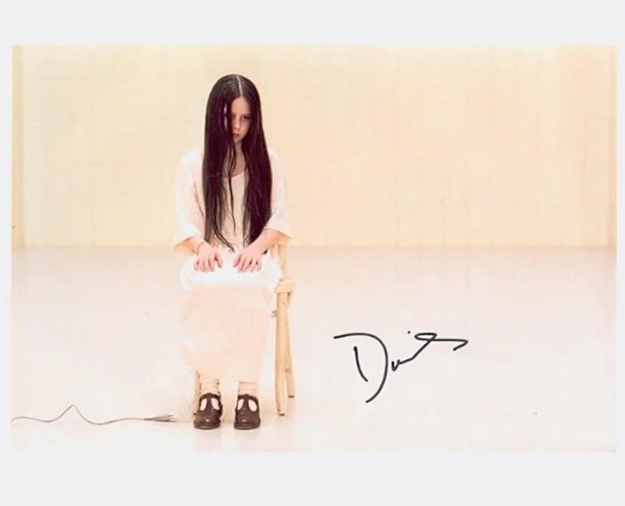 Daveigh Chase autograph