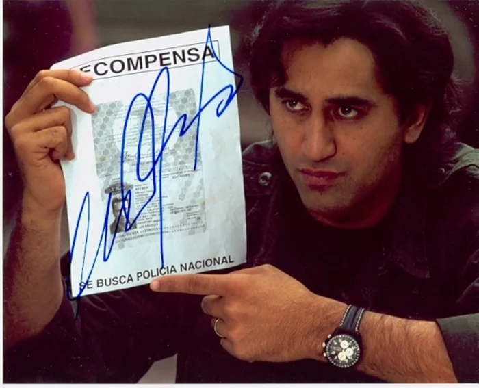 Cliff Curtis autograph