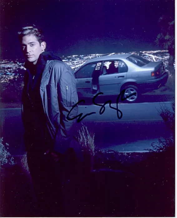 Eric Szmanda autograph