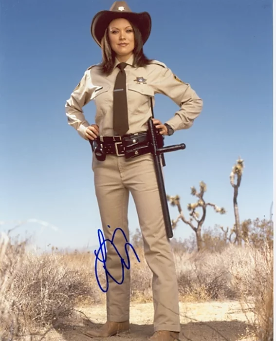 Liz Vassey autograph