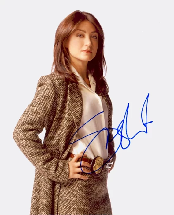 Sasha Alexander autograph