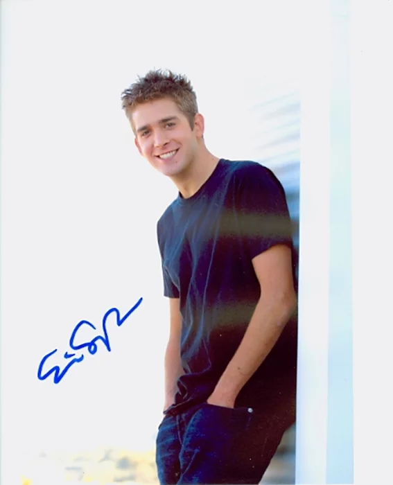 Eric Szmanda autograph
