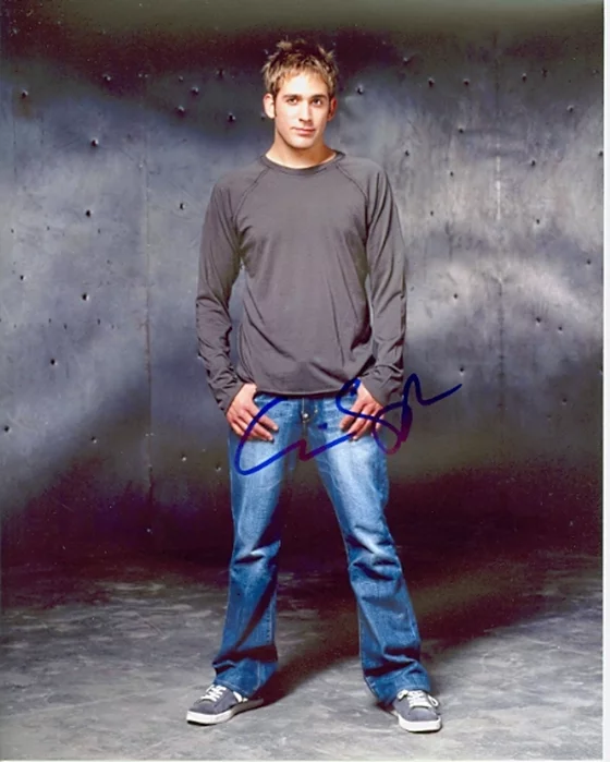 Eric Szmanda autograph