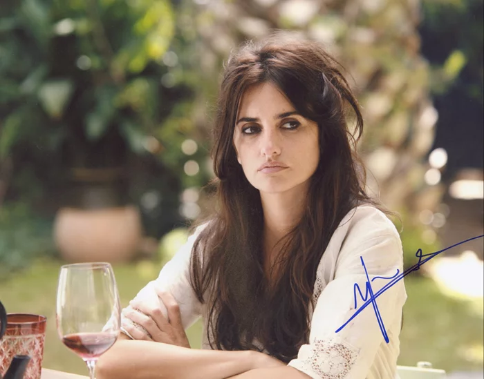 Penelope Cruz autograph