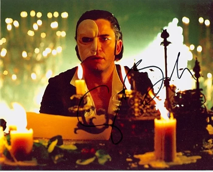 Gerard Butler autograph