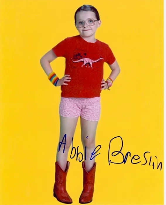 Abigail Breslin autograph