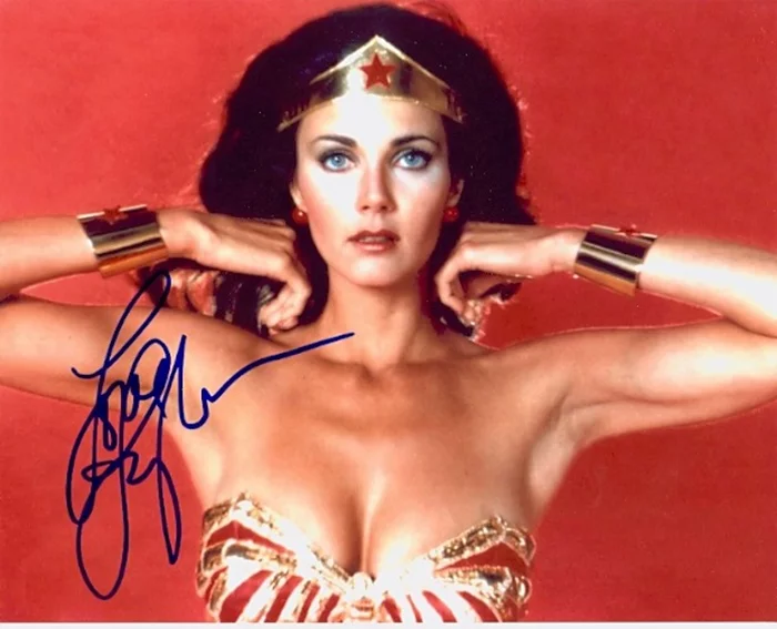 Lynda Carter autograph