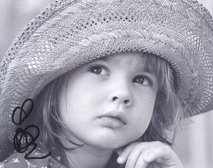 Drew Barrymore autograph