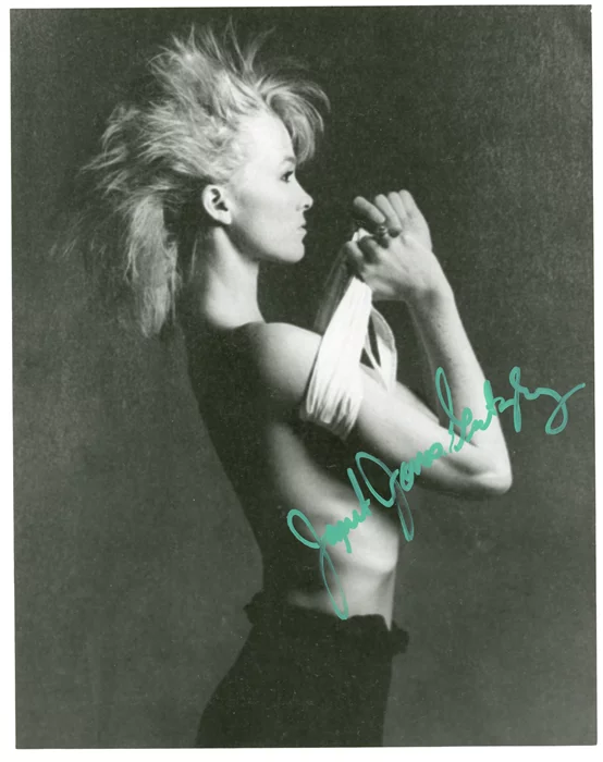 Janet Jones-Gretzky autograph