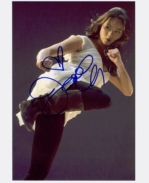 Jamie Chung autograph