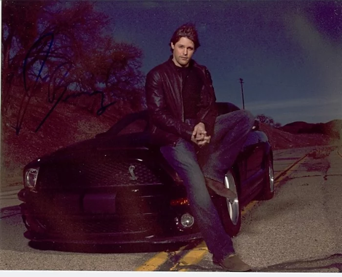 Justin Bruening autograph