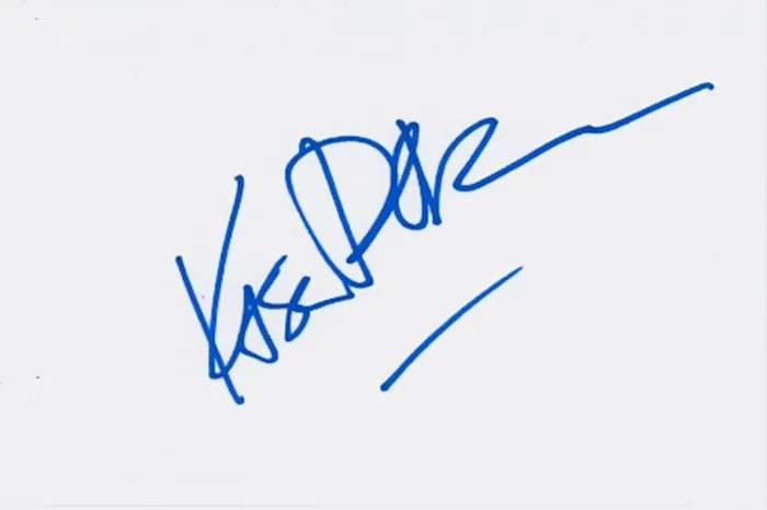Kassie DePaiva autograph