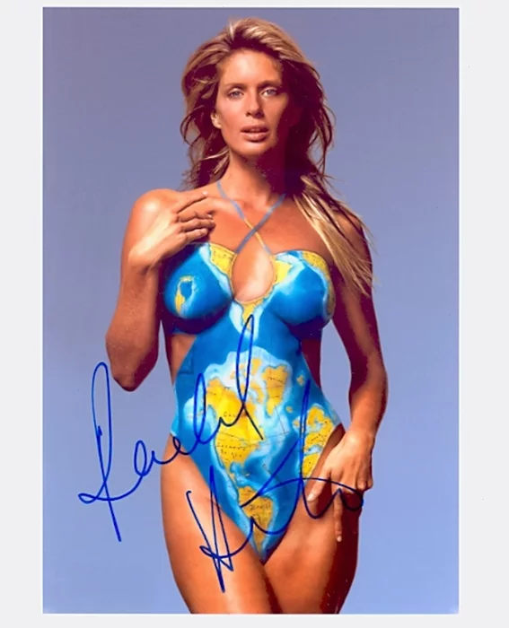 Rachel Hunter autograph