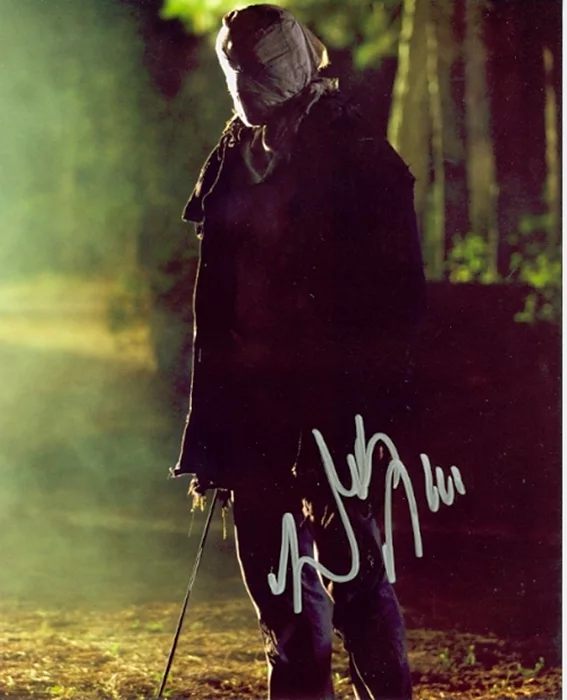 Derek Mears autograph