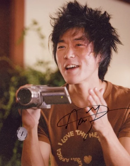 Aaron Yoo autograph