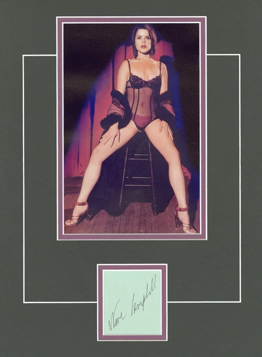 Neve Campbell autograph