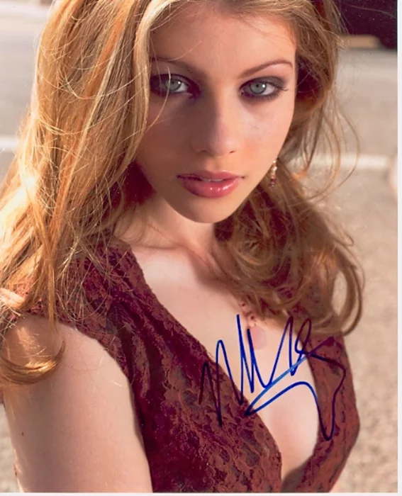 Michelle Trachtenberg autograph