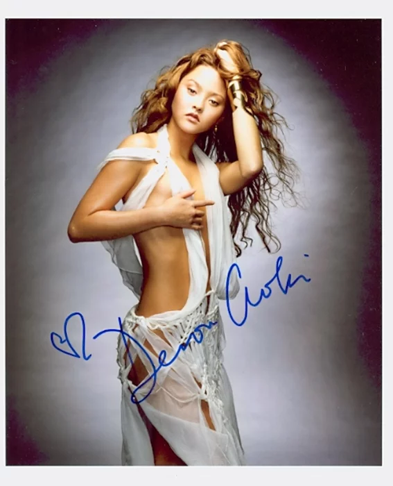 Devon Aoki autograph
