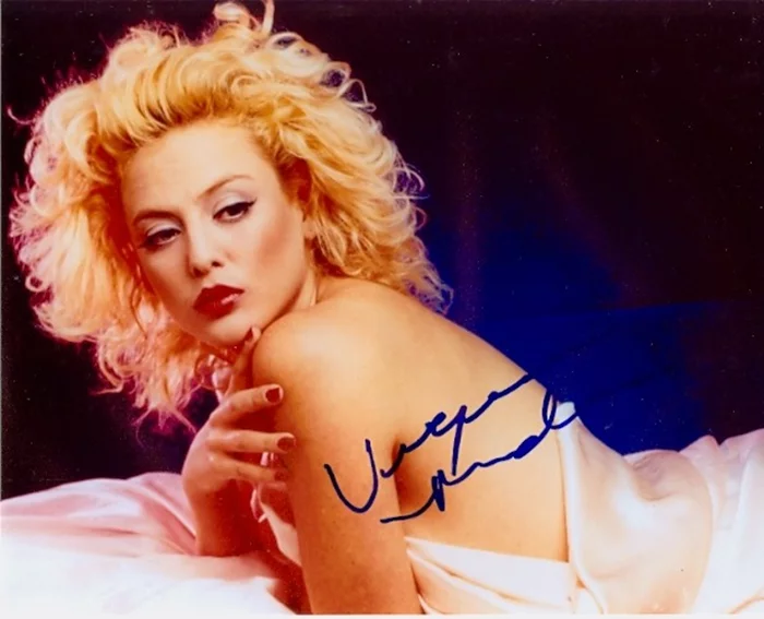 Virginia Madsen autograph