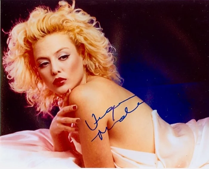 Virginia Madsen autograph