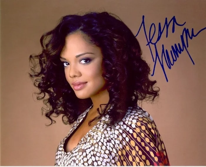 Tessa Thompson autograph