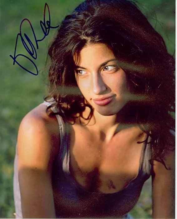 Tania Raymonde autograph