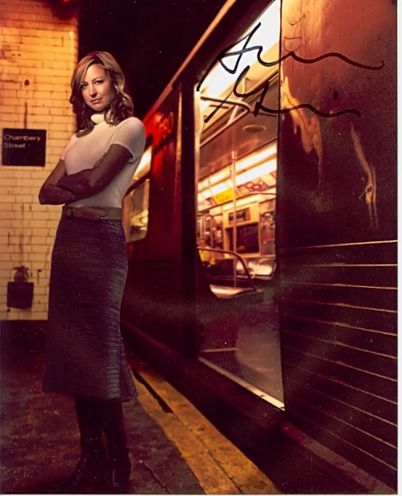 Alexie Gilmore autograph