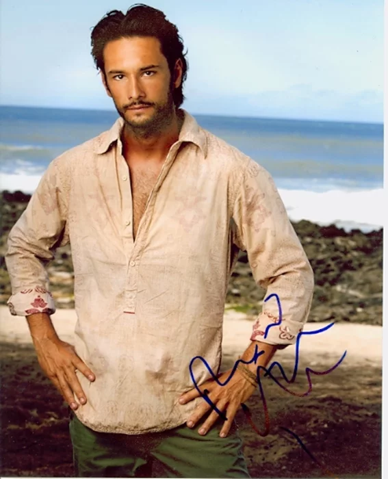 Rodrigo Santoro autograph