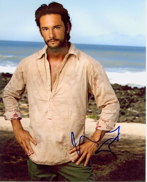 Rodrigo Santoro autograph