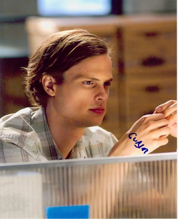 Matthew Gray Gubler autograph