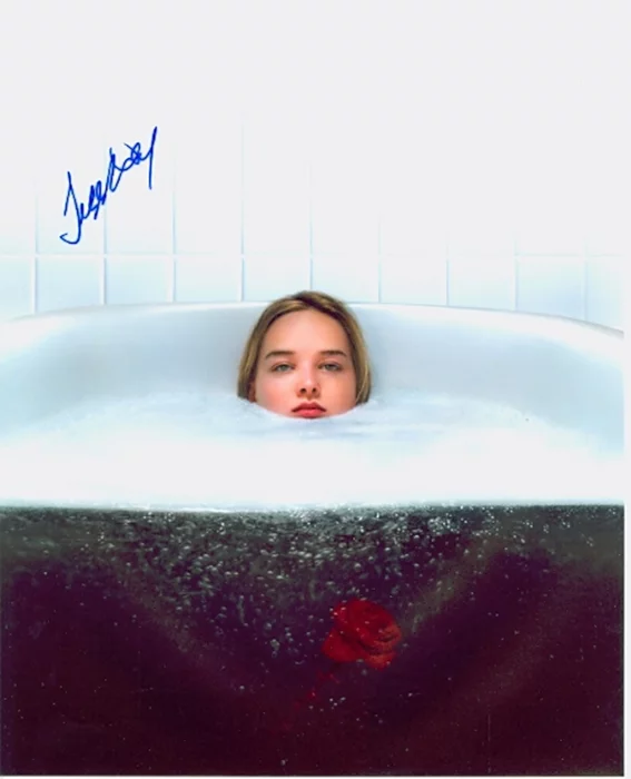 Jess Weixler autograph