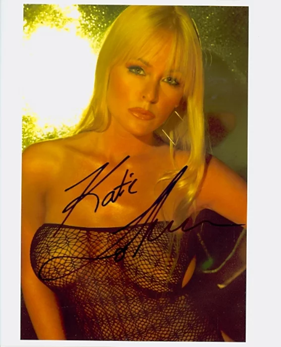 Katie Lohmann autograph